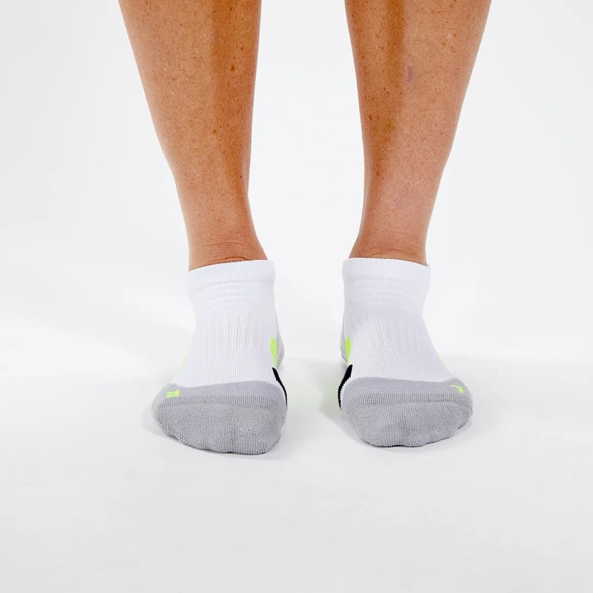 Unisex No Show Medium Cushion Sock - White